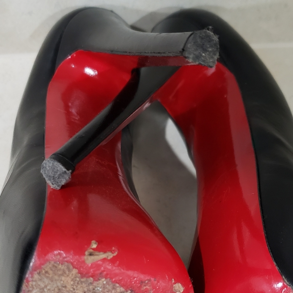 Christian Louboutin Daffodile - image 4